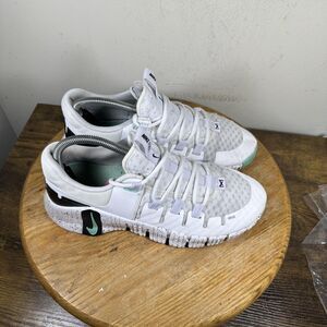 Nike Free Metcon 5 Shoes Womens Size 9 White DV3950-101 Lightweight Athletic